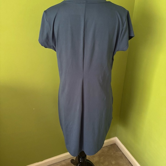 Eddie Bauer Blue V-Neck Short Sleeve T-shirt Dress - Picture 4 of 6